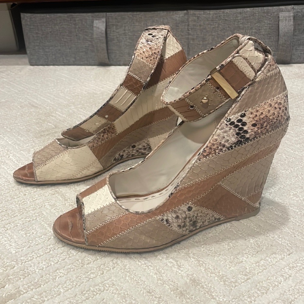 Alice+Olivia Snakeskin Wedges size 9